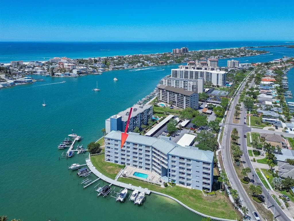 610 ISLAND WAY #407 3