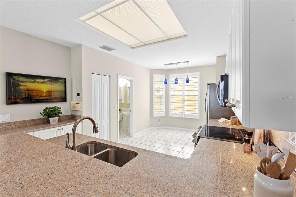 1071 PINELLAS BAYWAY S photo 22