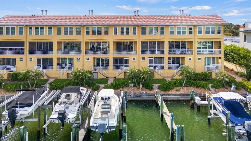 1071 PINELLAS BAYWAY S 5