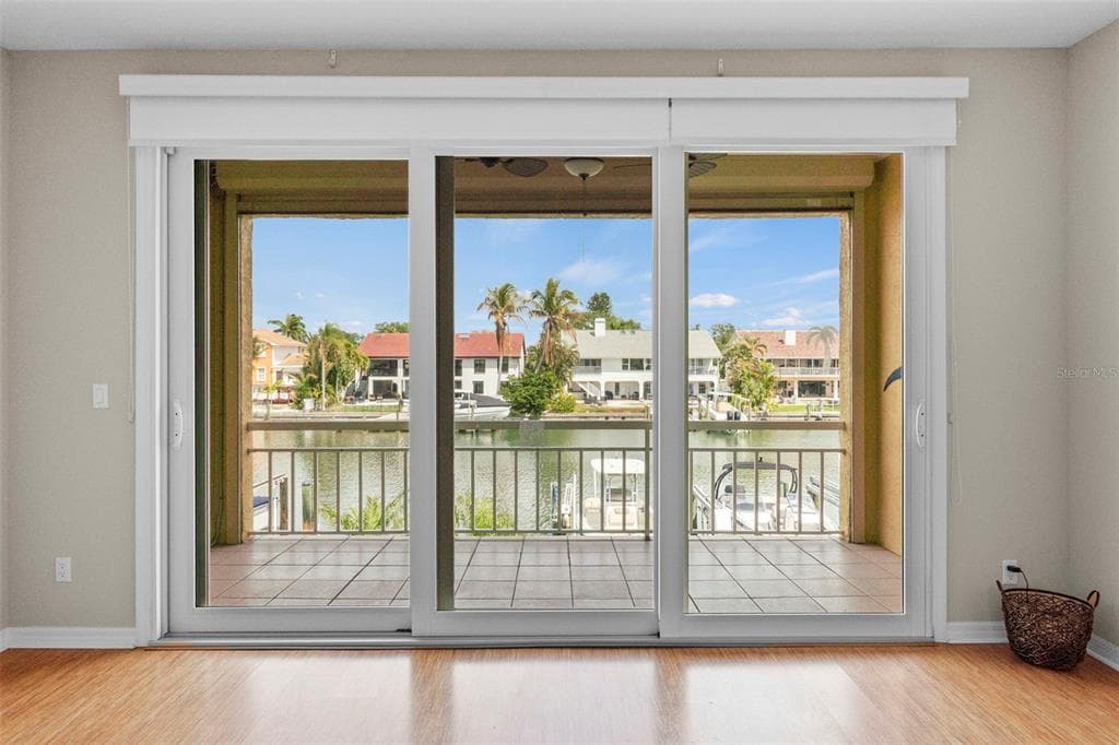 1071 PINELLAS BAYWAY S photo 11