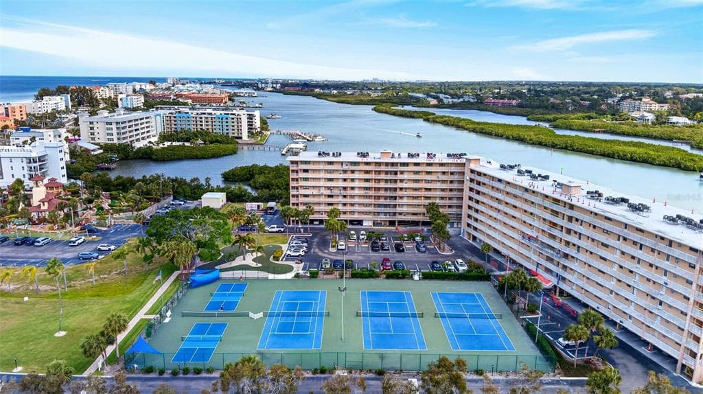 19451 GULF BOULEVARD #204 1