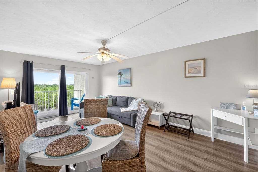 19451 GULF BOULEVARD 204 photo 9