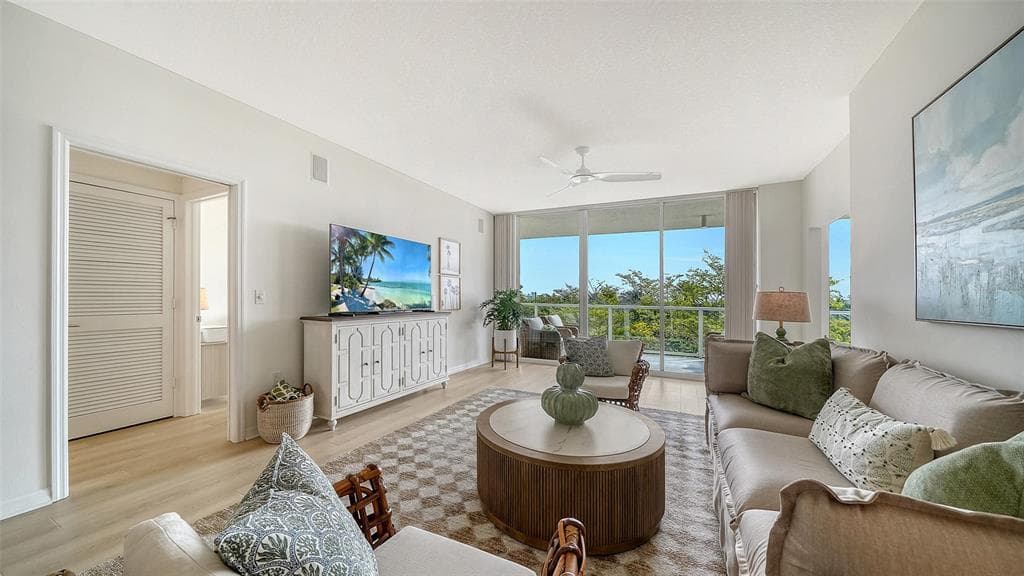 1800 BENJAMIN FRANKLIN DRIVE B308 photo 6