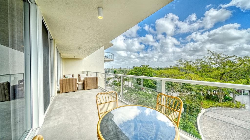 1800 BENJAMIN FRANKLIN DRIVE B308 photo 13