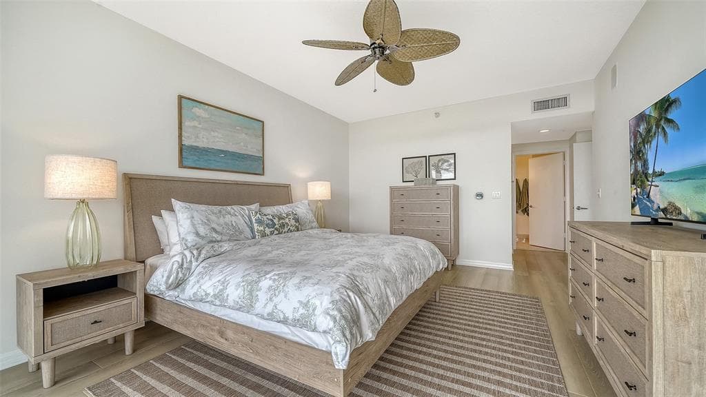 1800 BENJAMIN FRANKLIN DRIVE B308 photo 24