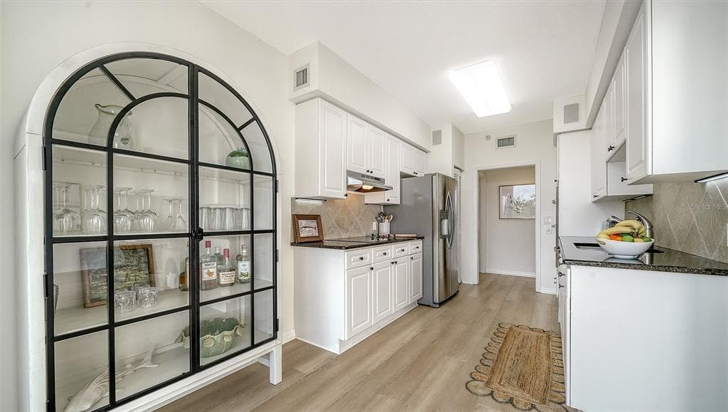 1800 BENJAMIN FRANKLIN DRIVE B308 photo 19