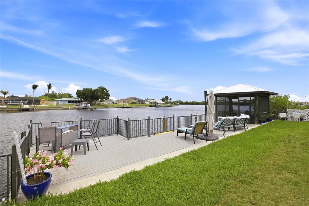 165 W TARPON BOULEVARD NW photo 5