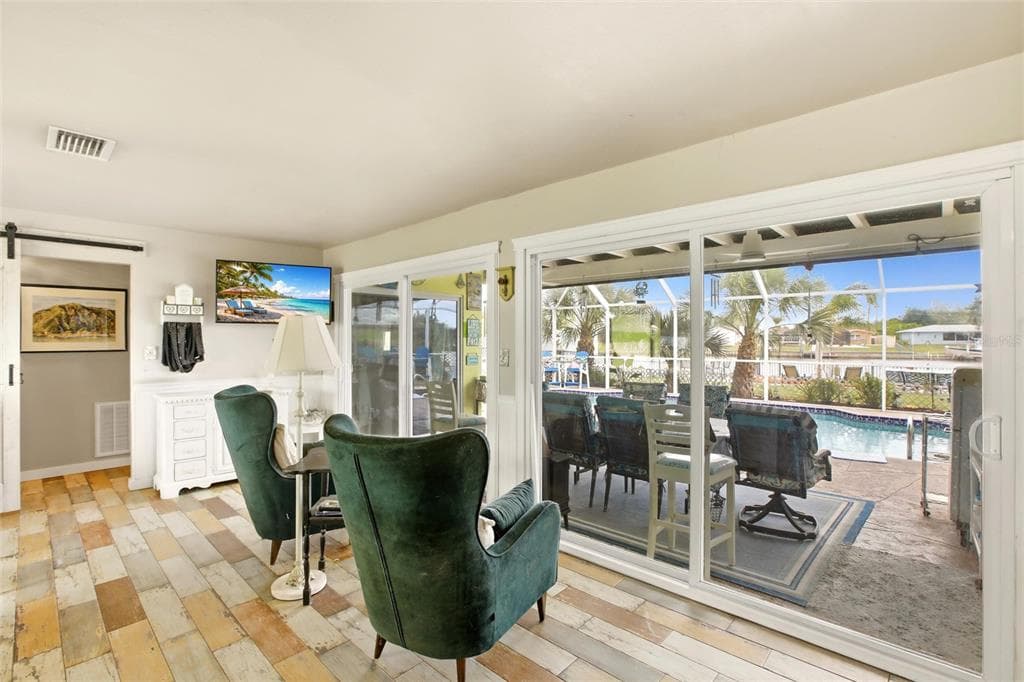 165 W TARPON BOULEVARD NW photo 14