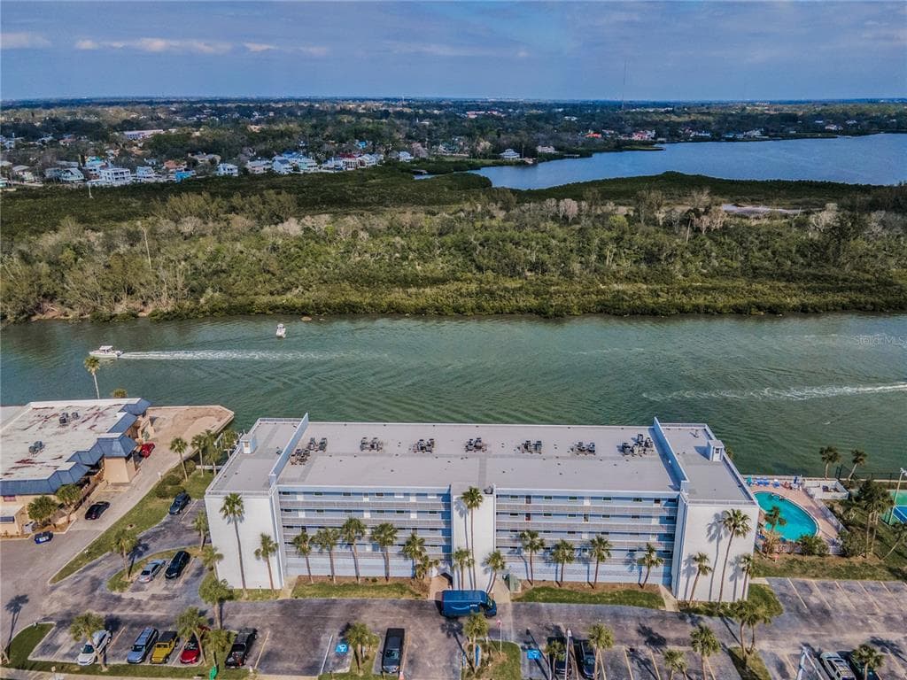 18325 GULF BOULEVARD 308 photo 12