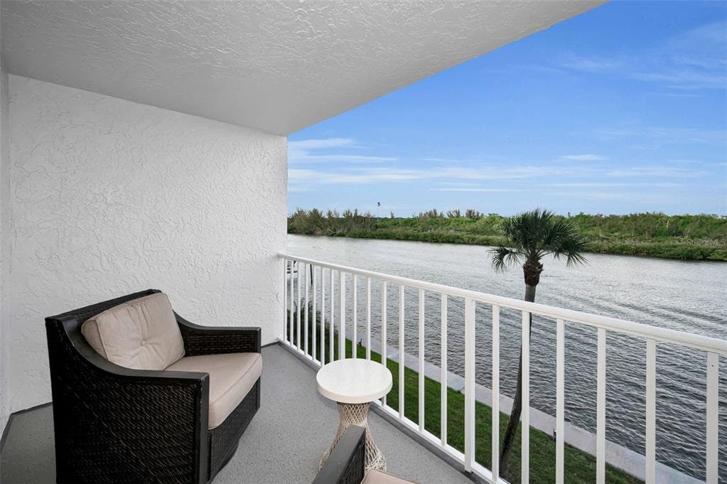 18325 GULF BOULEVARD 308 photo 8