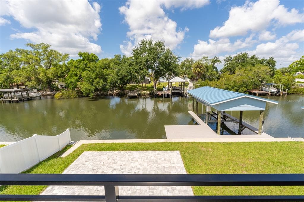 8717 DRIFTWOOD DRIVE photo 16
