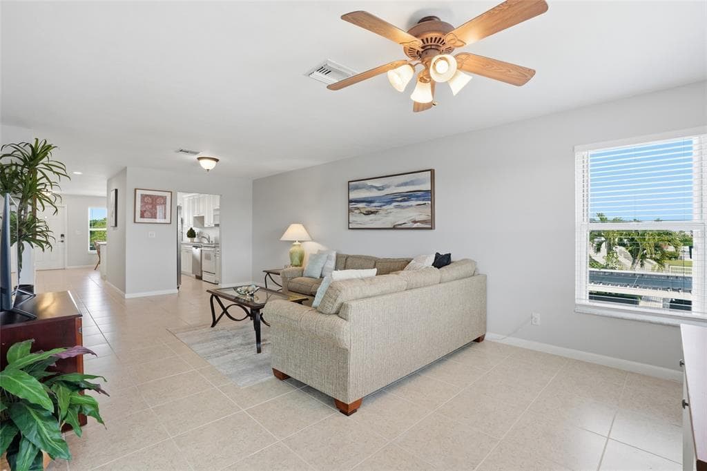 912 SE 46TH STREET 201 photo 5