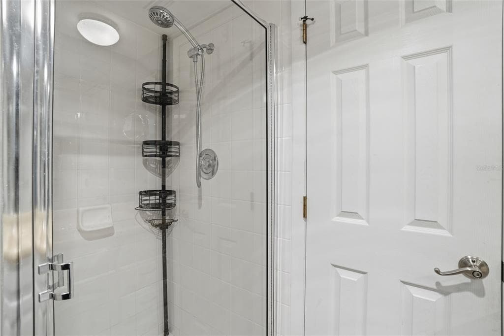 912 SE 46TH STREET 201 photo 20