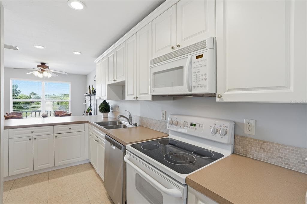 912 SE 46TH STREET 201 photo 10