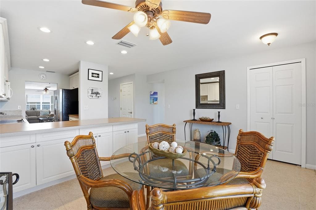 912 SE 46TH STREET 201 photo 14