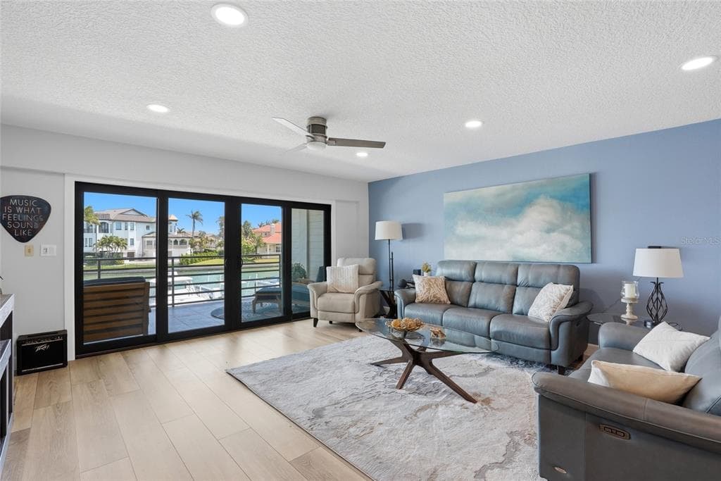 363 PINELLAS BAYWAY S 29 photo 10