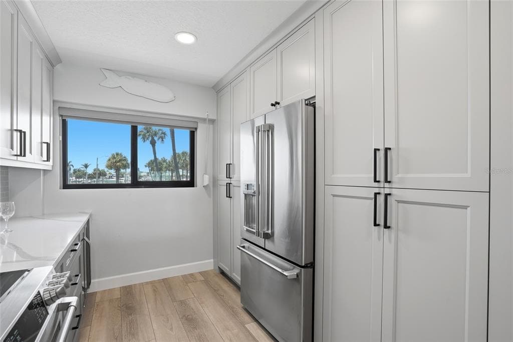 363 PINELLAS BAYWAY S 29 photo 15