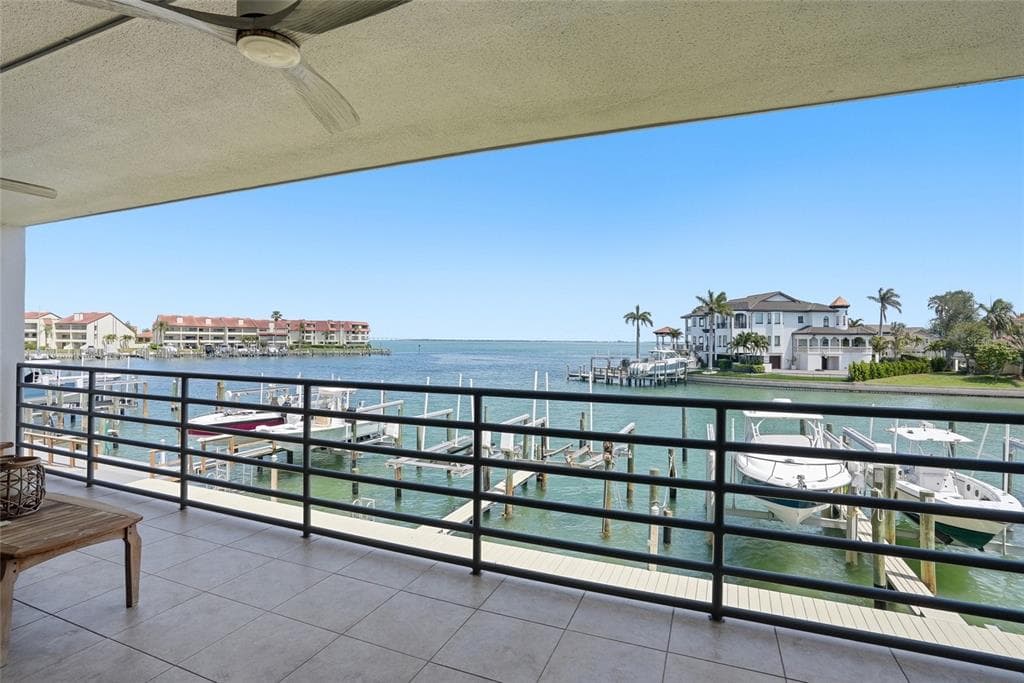 363 PINELLAS BAYWAY S 29 photo 25