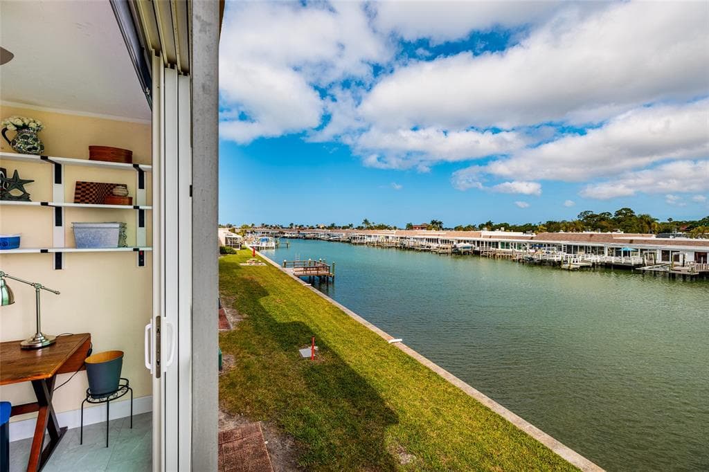 1 BOCA CIEGA POINT BOULEVARD 206 photo 6