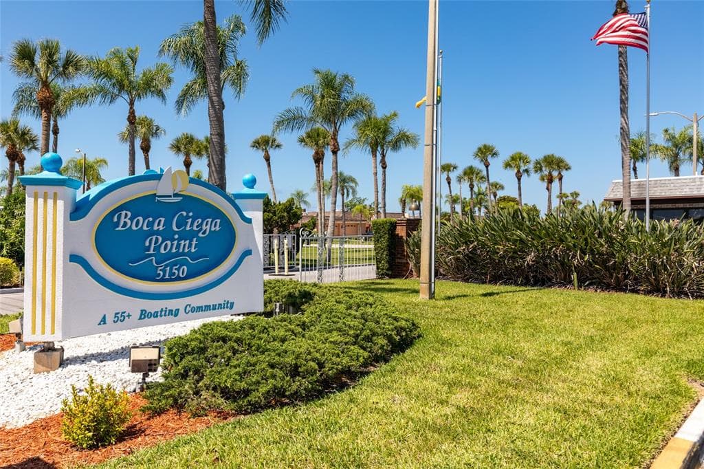 1 BOCA CIEGA POINT BOULEVARD 206 photo 3