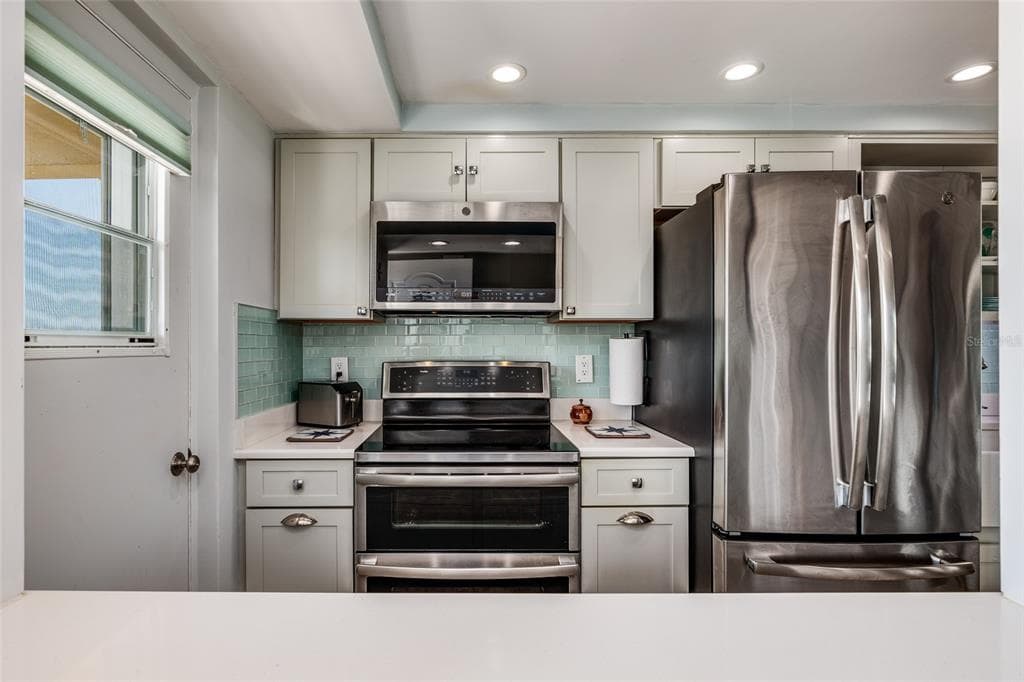 1 BOCA CIEGA POINT BOULEVARD 206 photo 19