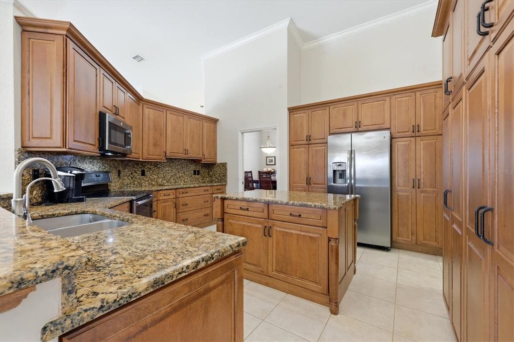 4120 LAKES COURT photo 17