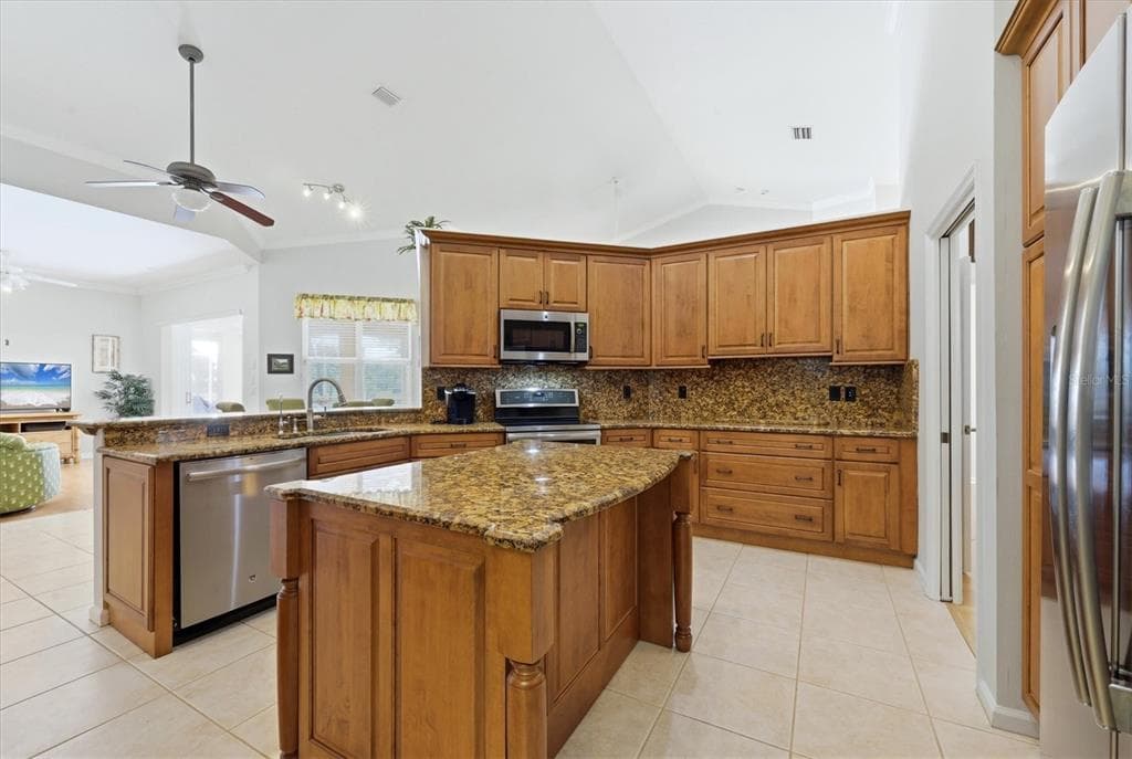 4120 LAKES COURT photo 18