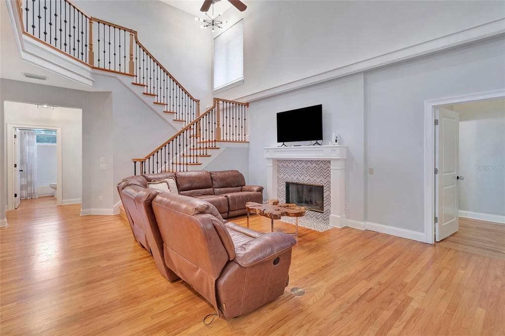1215 LAKESHORE DRIVE photo 16