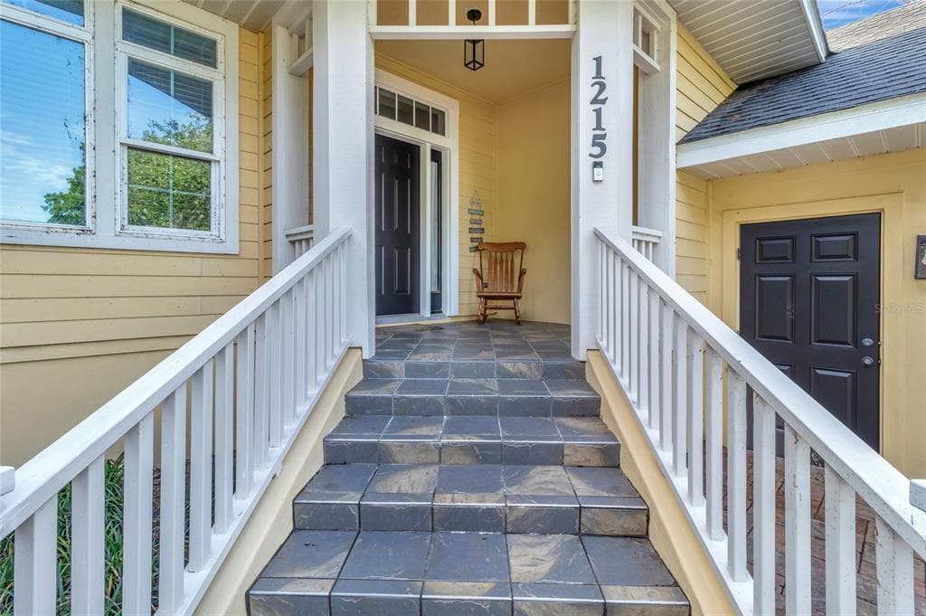 1215 LAKESHORE DRIVE 5