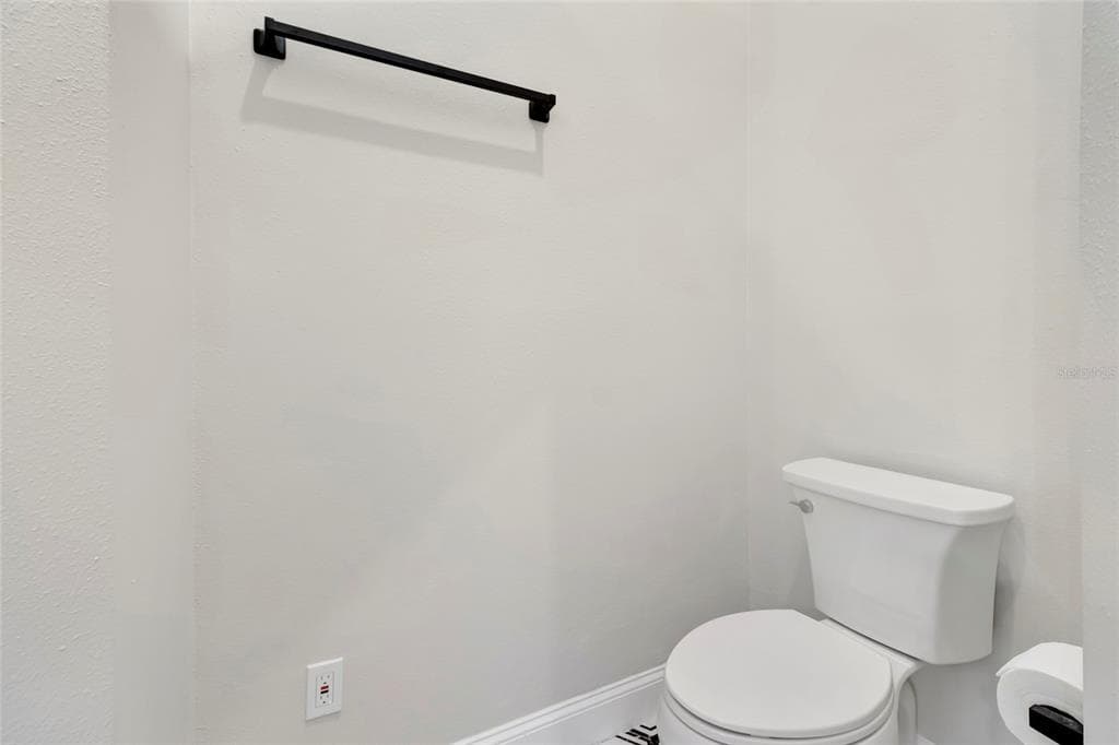 1215 LAKESHORE DRIVE photo 21