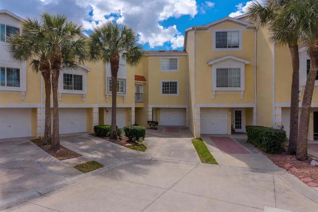 138 BRENT CIRCLE 1
