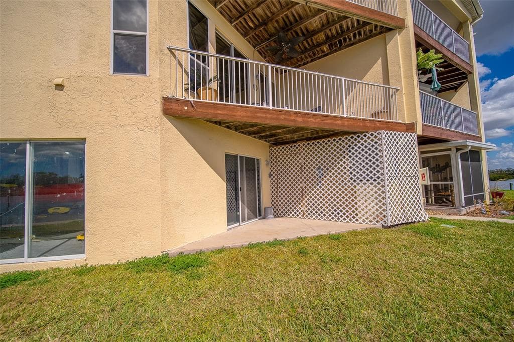138 BRENT CIRCLE photo 19