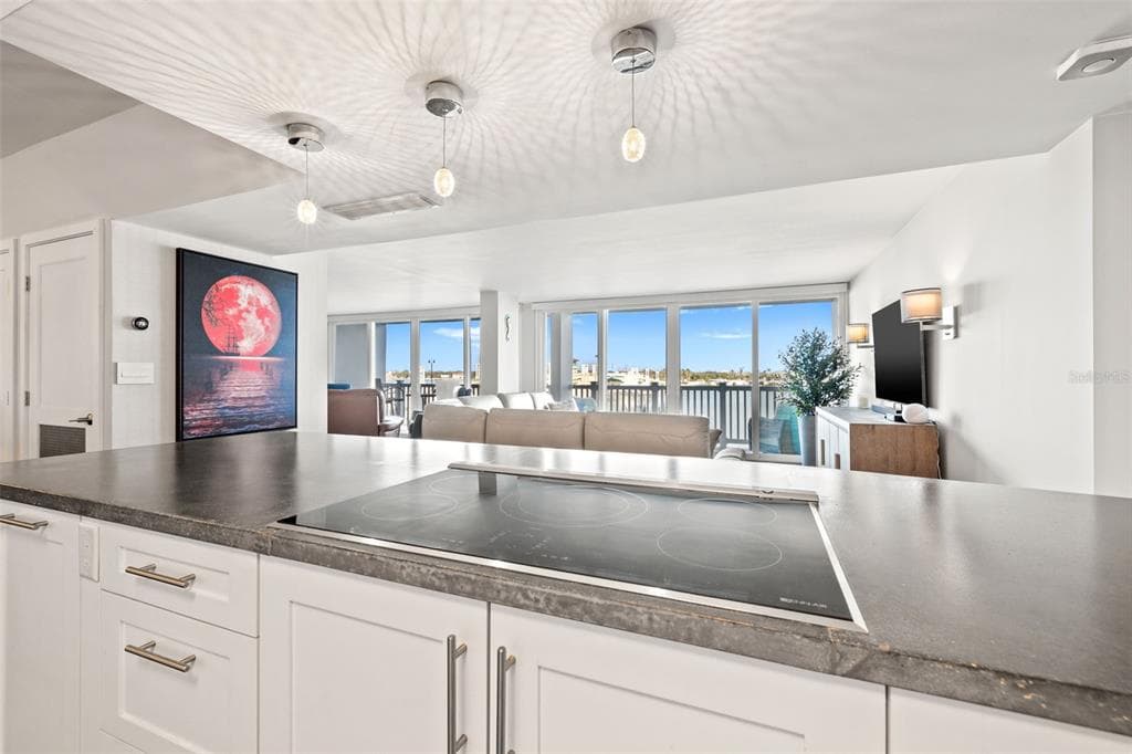 500 TREASURE ISLAND CAUSEWAY 308 photo 11