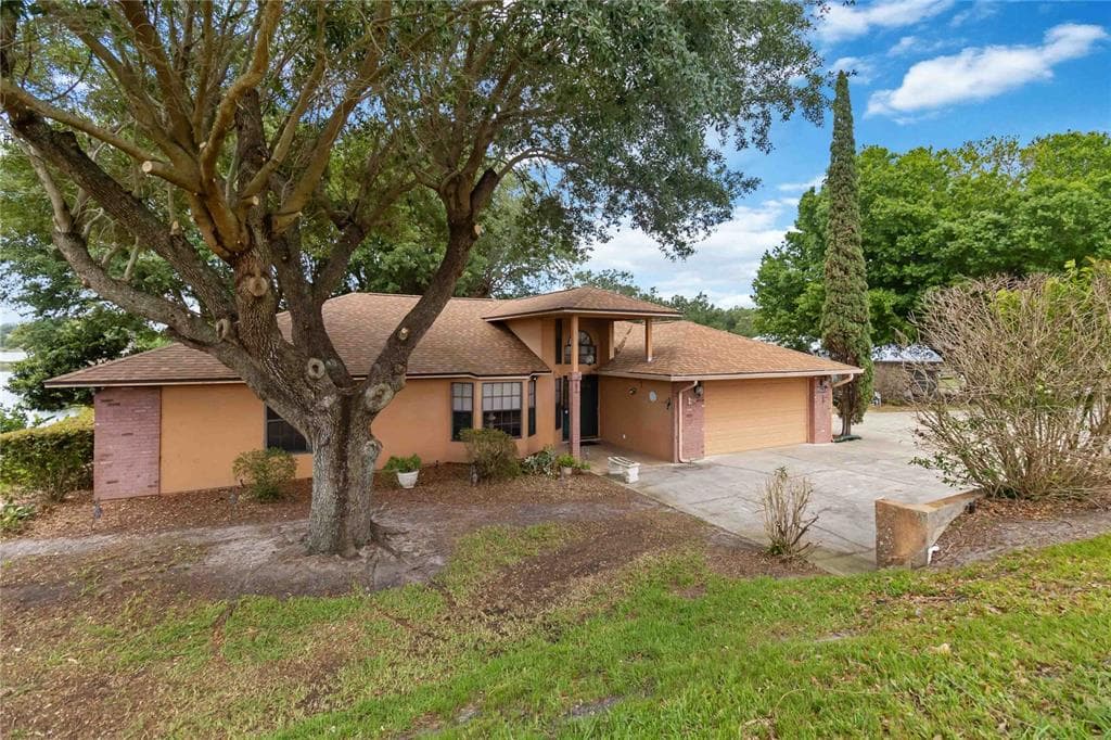 9835 LAKESHORE DRIVE photo 6