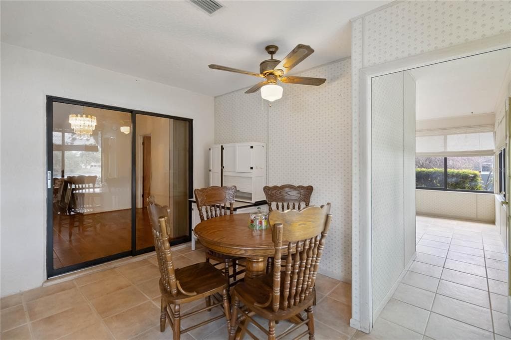 9835 LAKESHORE DRIVE photo 20