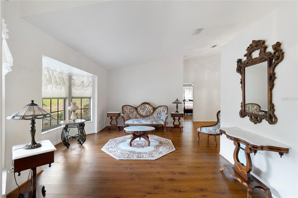 9835 LAKESHORE DRIVE photo 8