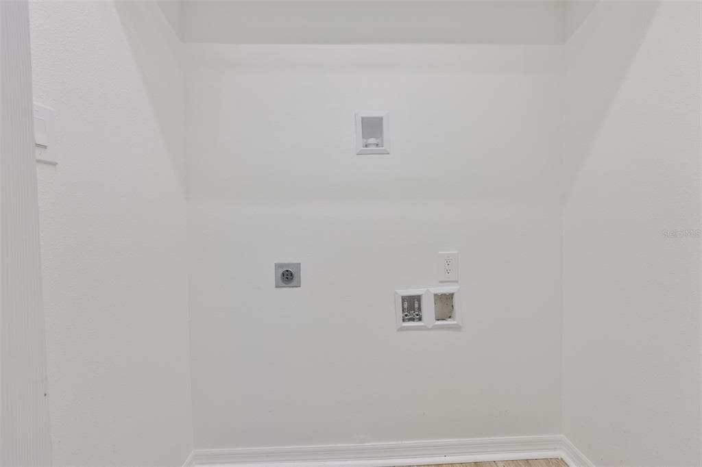 4736 JASPER DR 103 photo 25