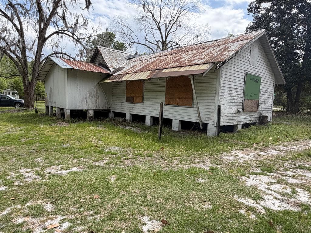 10033 SW COUNTY ROAD 225 photo 18