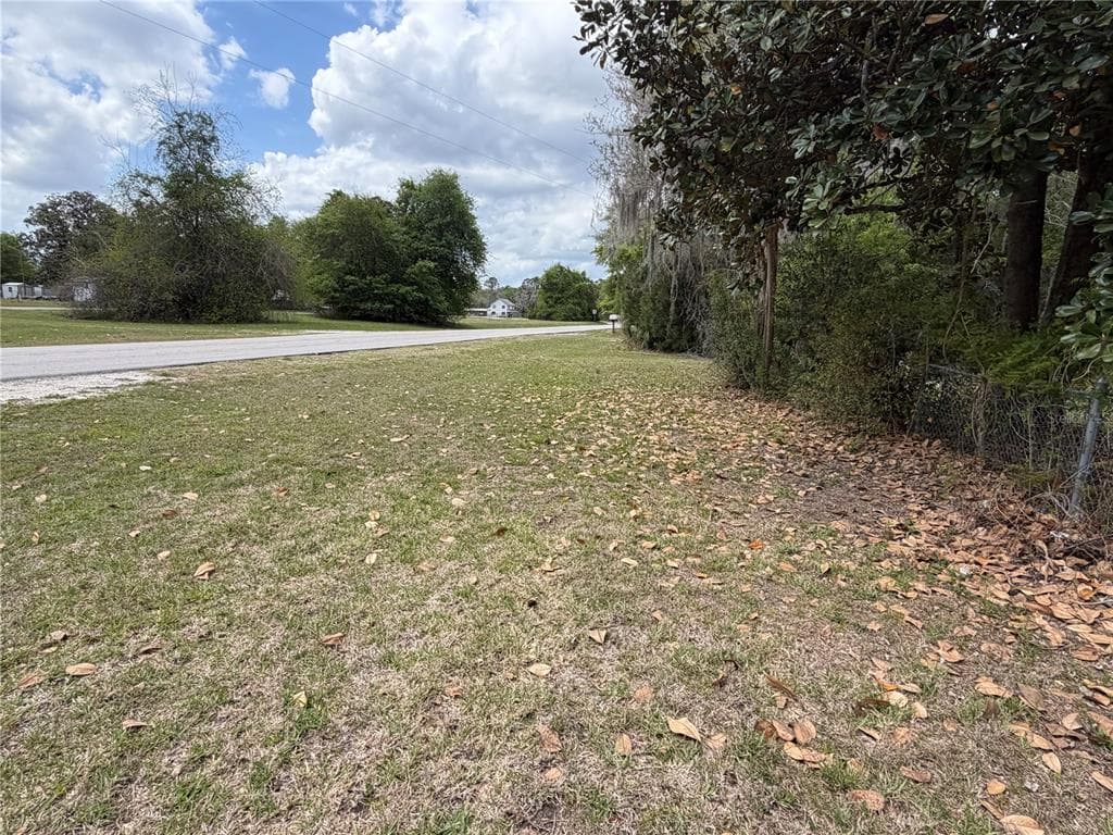 10033 SW COUNTY ROAD 225 photo 8