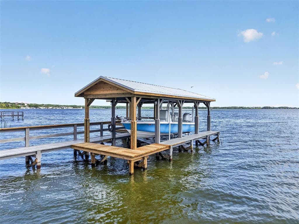 1735 LAKESHORE DRIVE photo 6