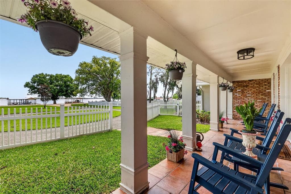 1735 LAKESHORE DRIVE photo 12