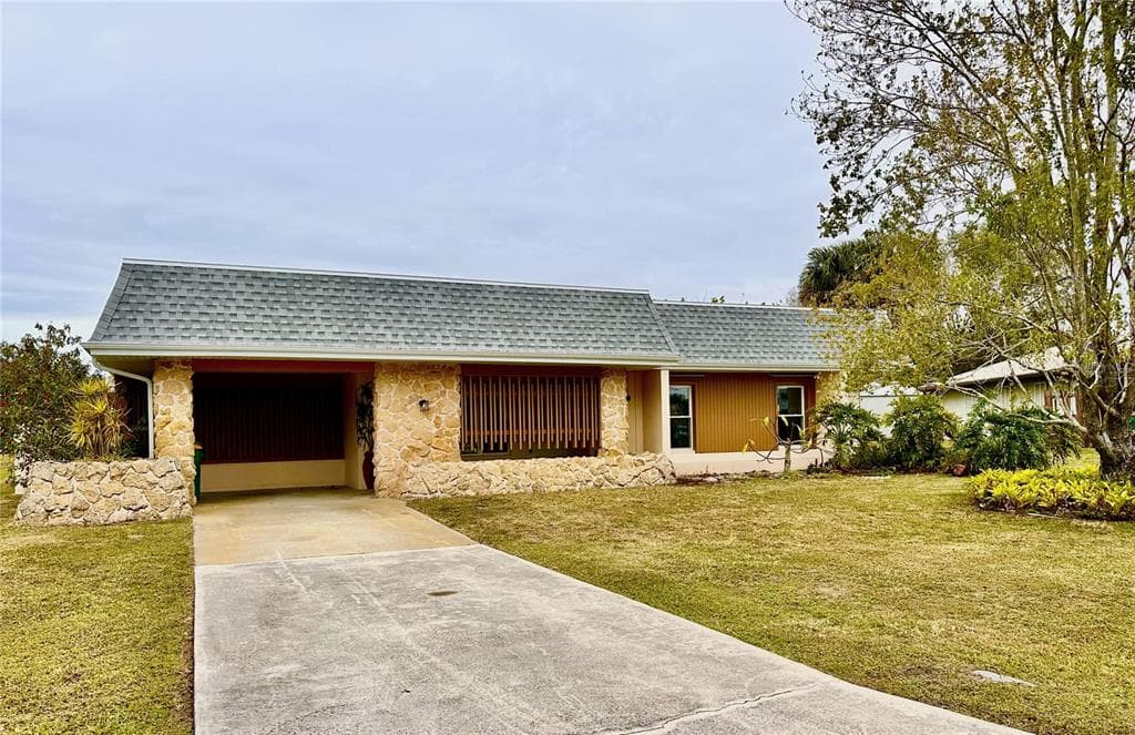 1385 HARMONY DRIVE photo 1