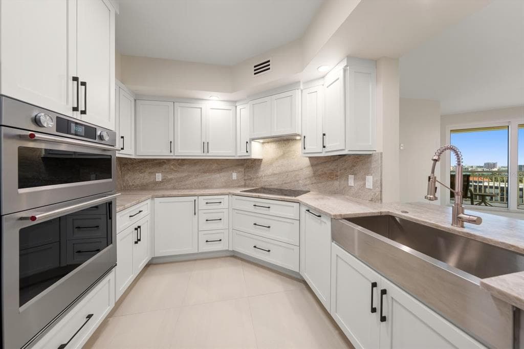 1170 GULF BLVD 1004 photo 4