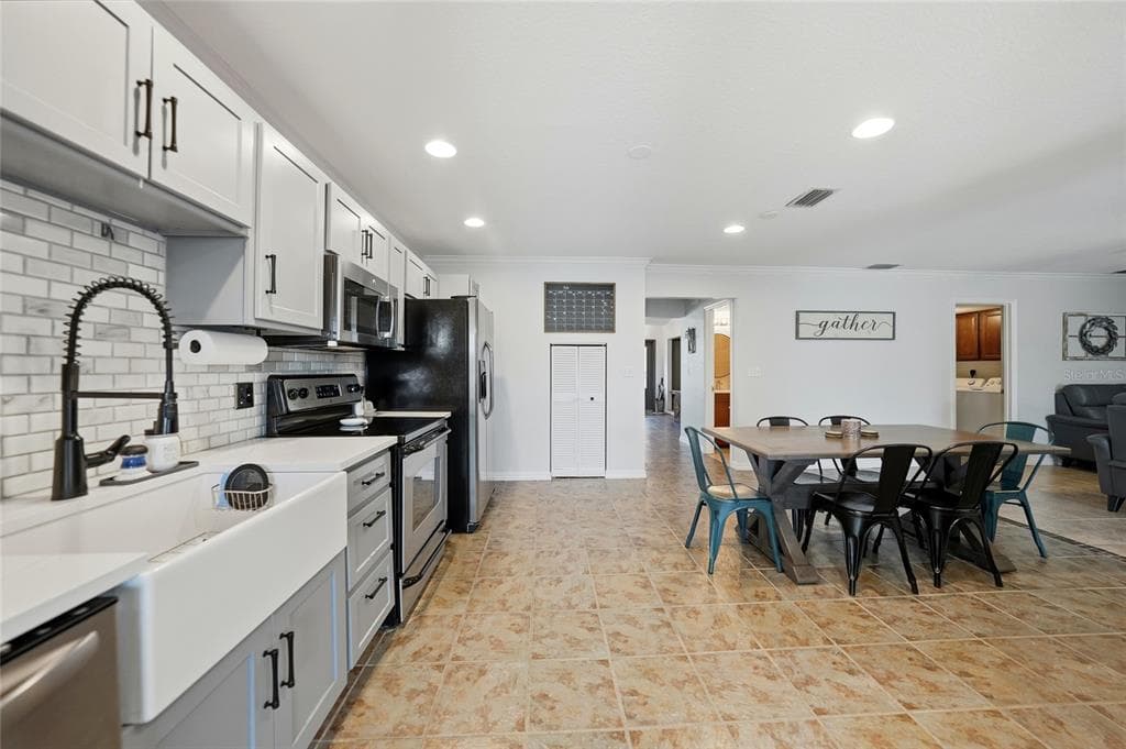 4053 PINSTAR TERRACE photo 5