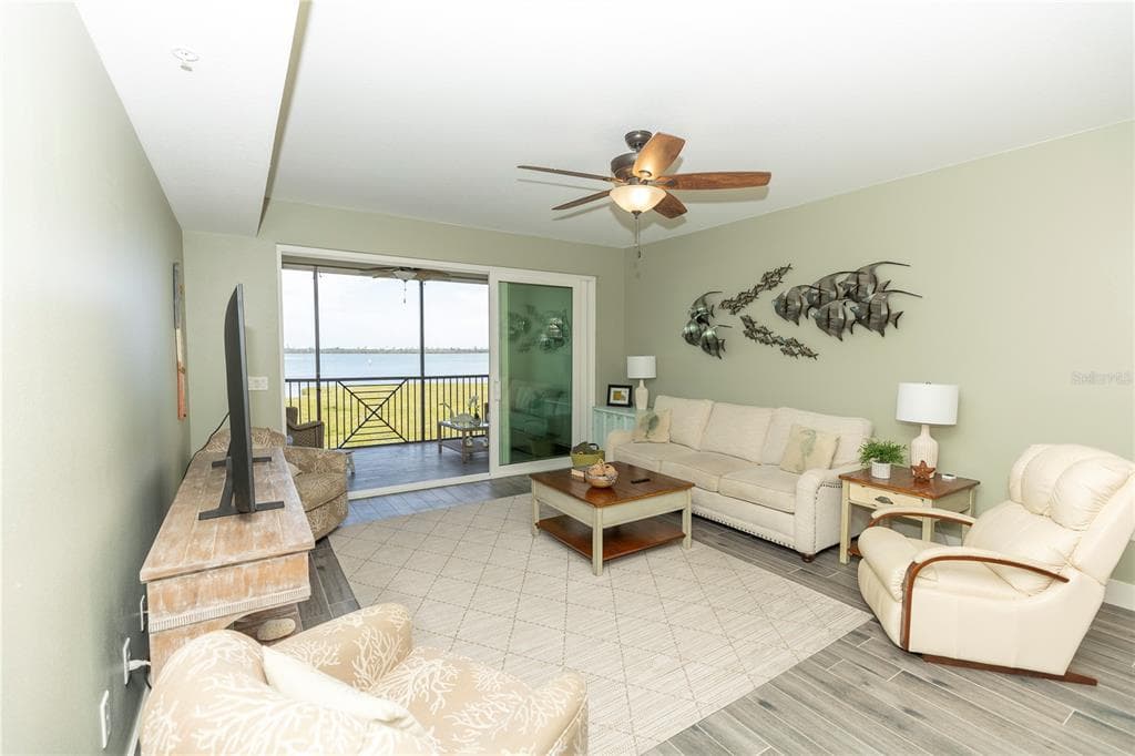 9203 GRIGGS ROAD D302 photo 6