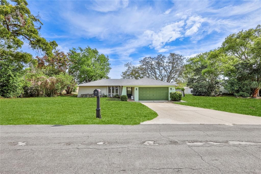 1358 IVYDALE ROAD photo 7