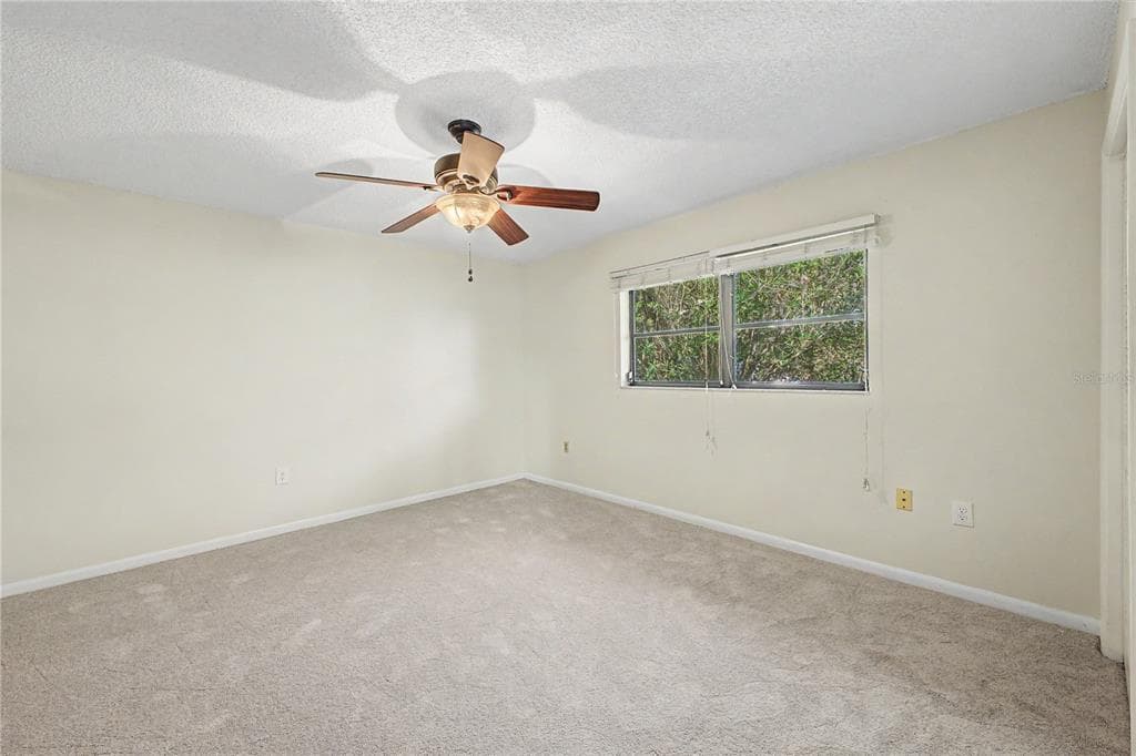 1358 IVYDALE ROAD photo 24