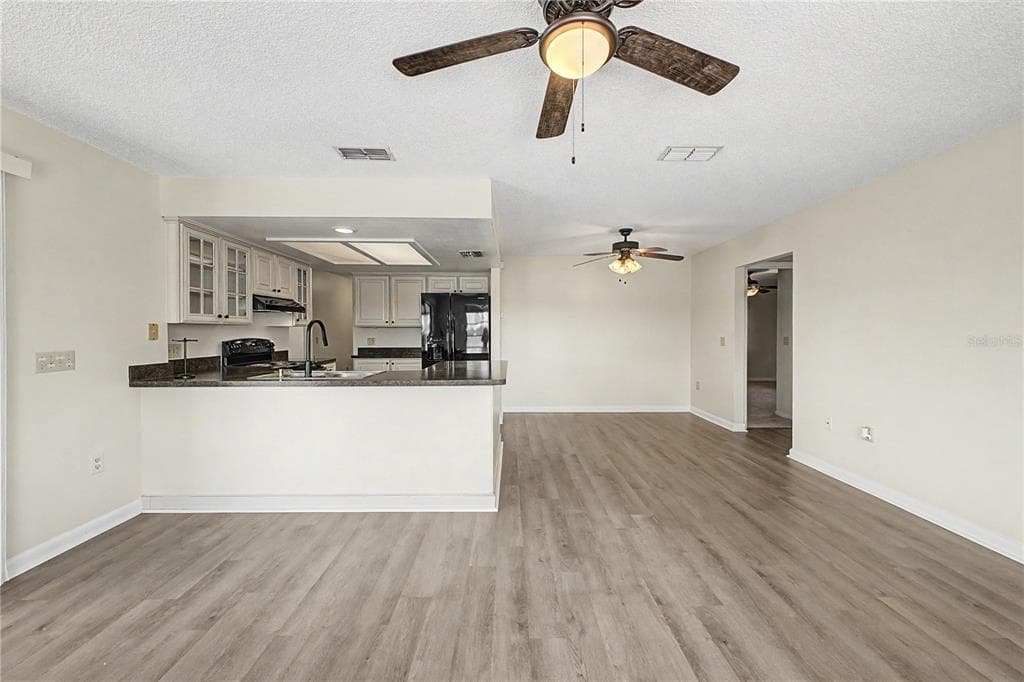 1358 IVYDALE ROAD photo 14