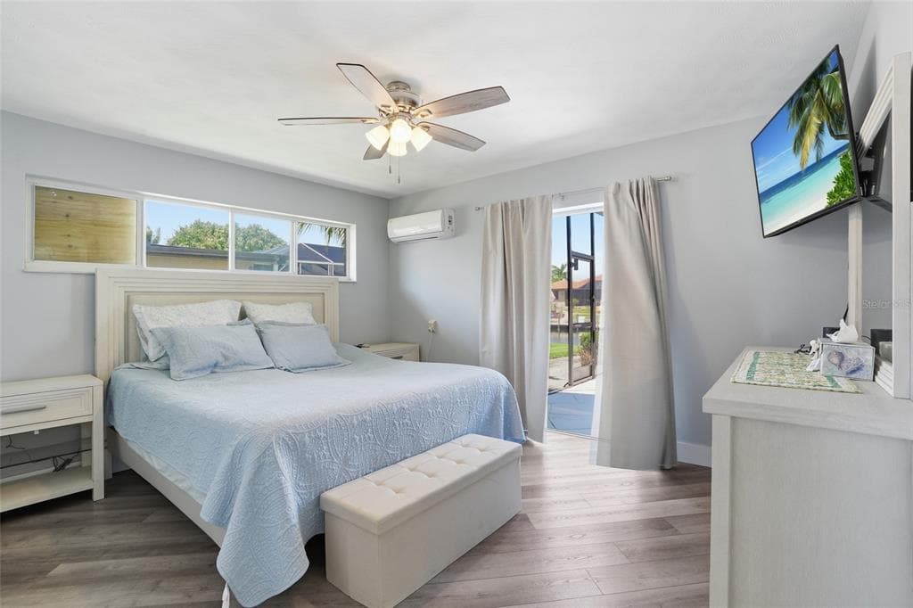 300 DELIDO COURT photo 14
