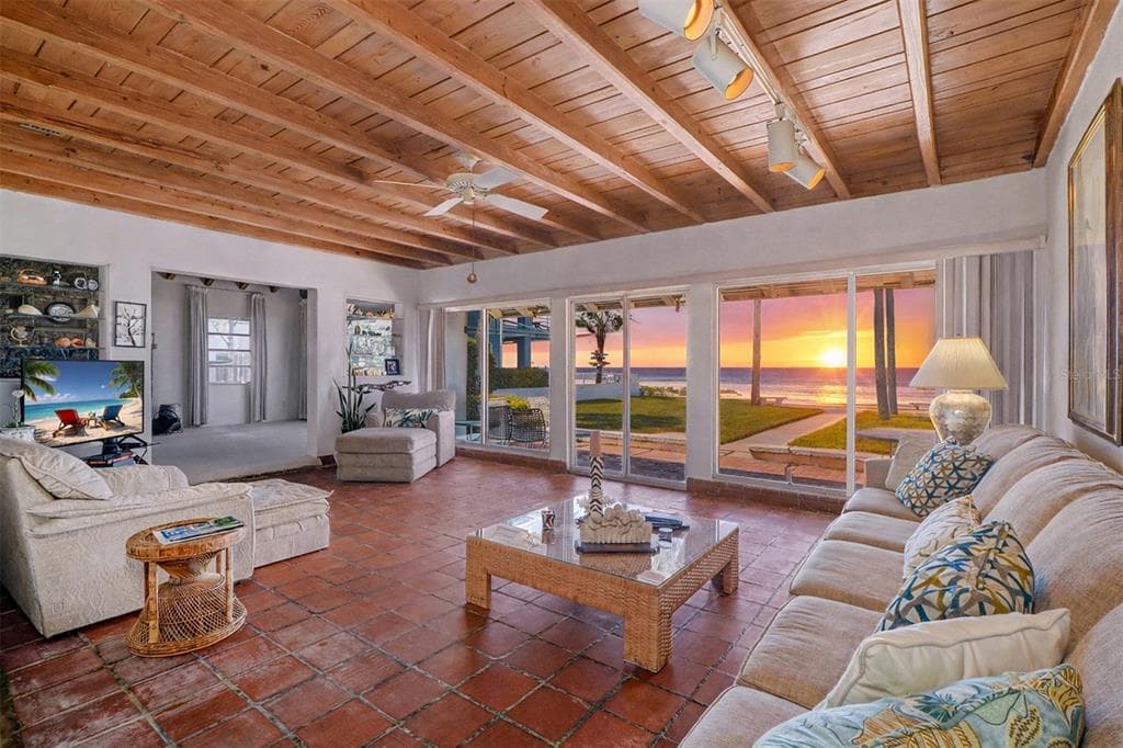 18206 SUNSET BOULEVARD photo 6